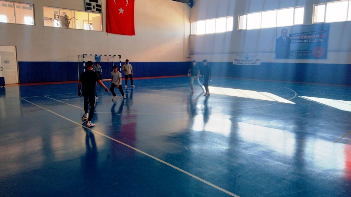 Okulumuz Futsal Takımı Çalışmalarına Devam Ediyor.